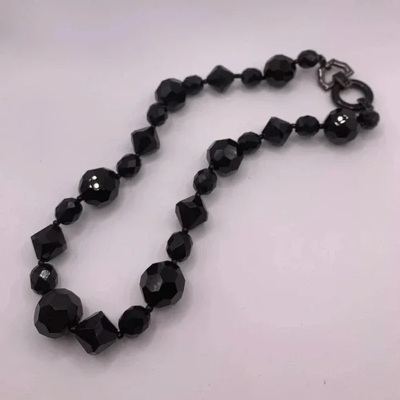 #66 Black faceted glass beads chunky  necklace 18” - Picture 4 of 6